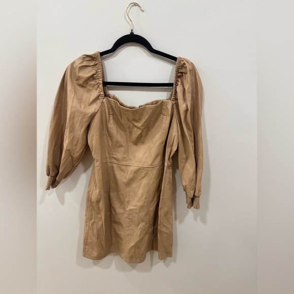 7 For All Mankind Tan Faux Leather Puff Sleeve Dress SZ L used once - Picture 2 of 3